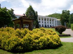 Dulcimerville Campus